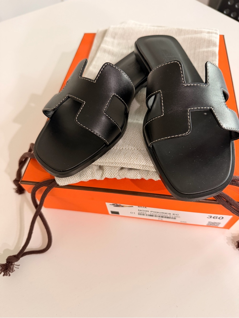 Hermès Black Leather Oran Slide Sandals